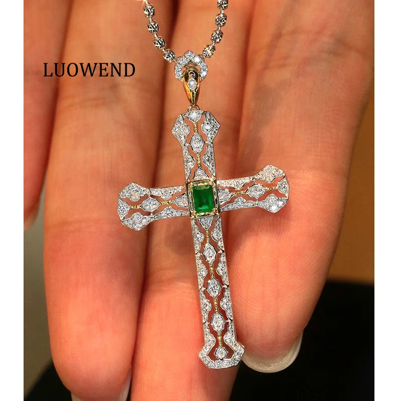 Подвеска LUOWEND из 100% желтого золота 18 карат, роскошный винтажный стиль, с блестящими бриллиантами и натуральным изумрудом, крест, для женщин, ювелирное изделие
Подвеска LUOWEND из 100% желтого золота 18 карат, роскошный винтажный стиль, с блестящими бриллиантами и натуральным изумрудом, крест, для женщин, ювелирное изделие