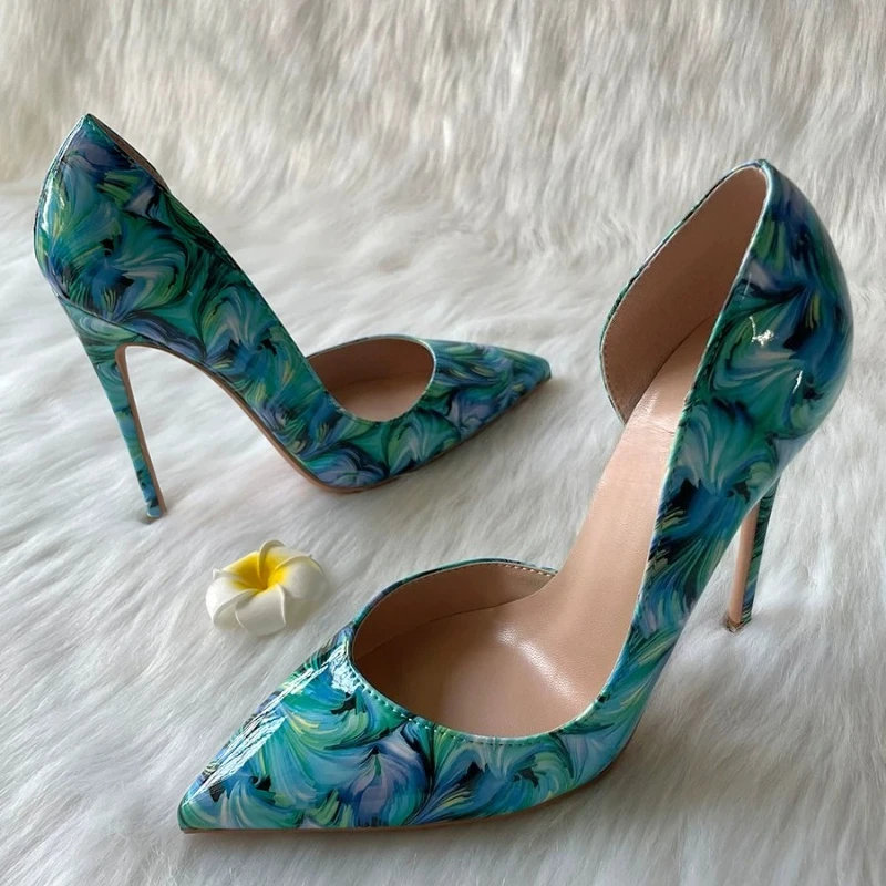 12CM High Heels Printed Patent Leather Side Empty Niche Pointed Temperament Large Size Retro Women's Single Shoes
12CM High Heels Printed Patent Leather Side Empty Niche Pointed Temperament Large Size Retro Women's Single Shoes