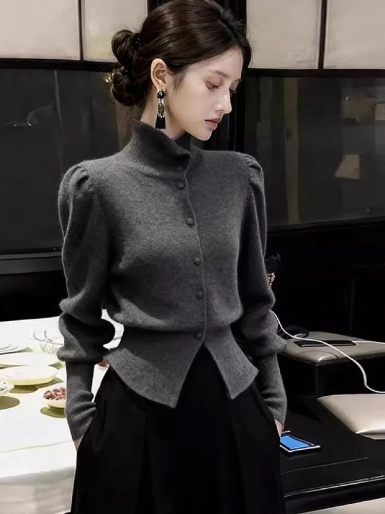 ay Knitted Base Layer irt Women's Thiened Waist-Cinching Open Cardigan Winter Warm High Collar Single Button Design
ay Knitted Base Layer irt Women's Thiened Waist-Cinching Open Cardigan Winter Warm High Collar Single Button Design