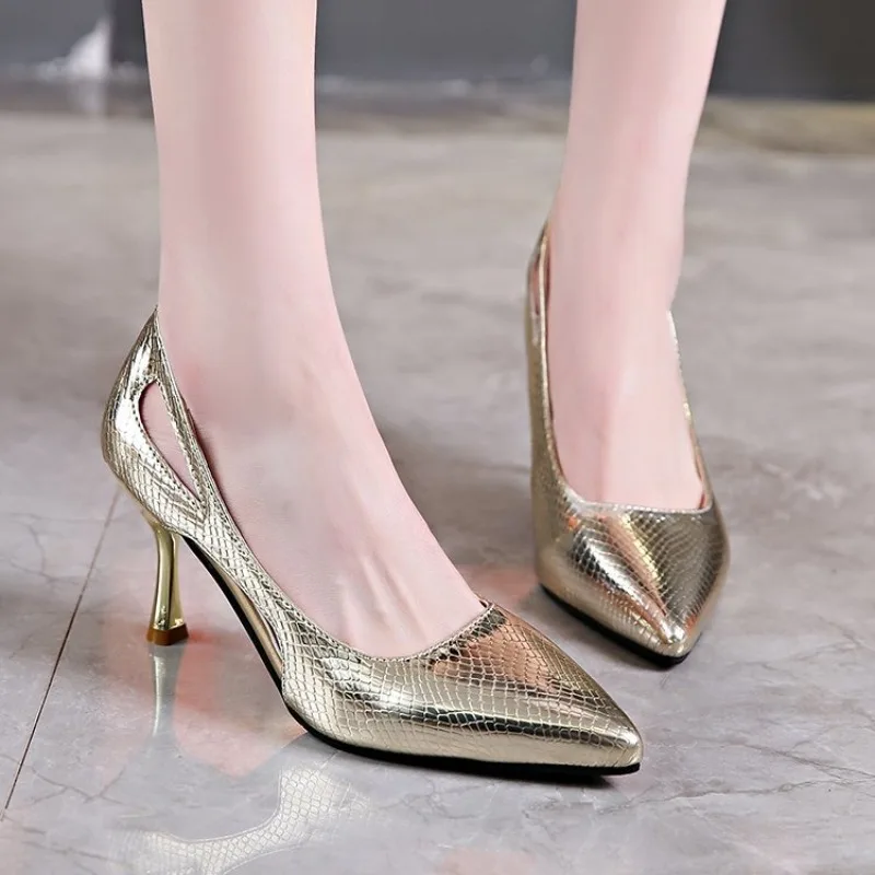 2026 High Heeled Single Shoes Autumn New Pointed Toe Shallow Mouth Cutout Slip-on Stiletto Feet Shoes
2026 High Heeled Single Shoes Autumn New Pointed Toe Shallow Mouth Cutout Slip-on Stiletto Feet Shoes