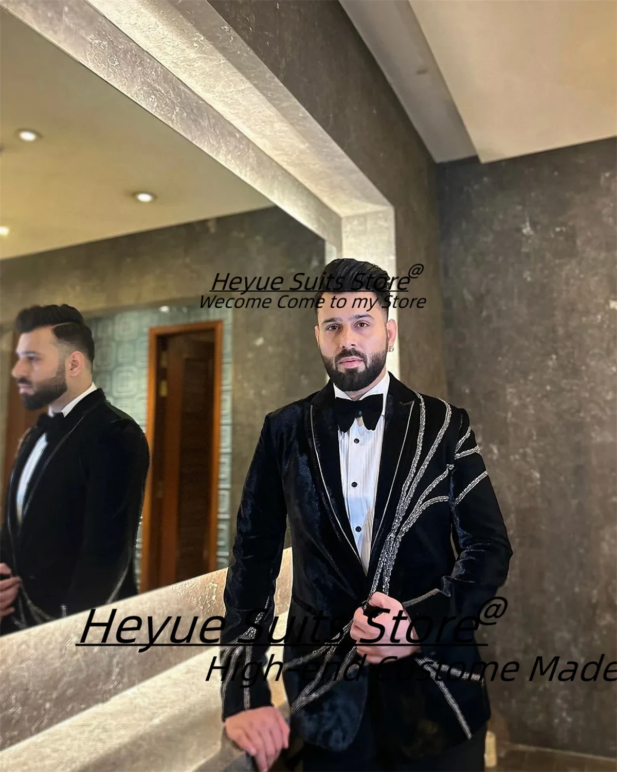 Luxuly Black Velvet Men Suits Shiny Beadwork Groom Wedding Tuxedos Customized Size 2 Pieces Sets Male Prom Blazers Costume Homme
Luxuly Black Velvet Men Suits Shiny Beadwork Groom Wedding Tuxedos Customized Size 2 Pieces Sets Male Prom Blazers Costume Homme