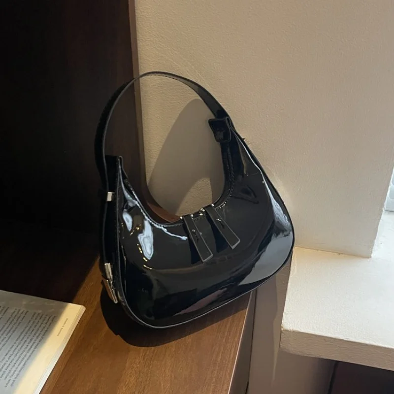 2025 New High-end Ladies Leather Crossbody Handbag Luxury Brand Famous Designer Classic Paris Casual
2025 New High-end Ladies Leather Crossbody Handbag Luxury Brand Famous Designer Classic Paris Casual