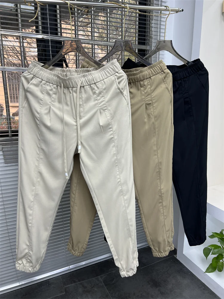 Мужские повседневные брюки с гладкими манжетами, тонкие, дышащие, модные, для весны и лета, свободного кроя
Мужские повседневные брюки с гладкими манжетами, тонкие, дышащие, модные, для весны и лета, свободного кроя