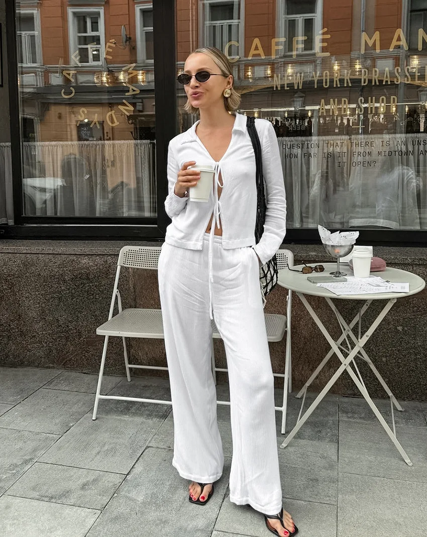 New Street White Long Pants Casual Outfit Spring Women Long Sleeves Lace Up Shirt+High Waist Loose Wide Leg Pants Two Piece Set
New Street White Long Pants Casual Outfit Spring Women Long Sleeves Lace Up Shirt+High Waist Loose Wide Leg Pants Two Piece Set