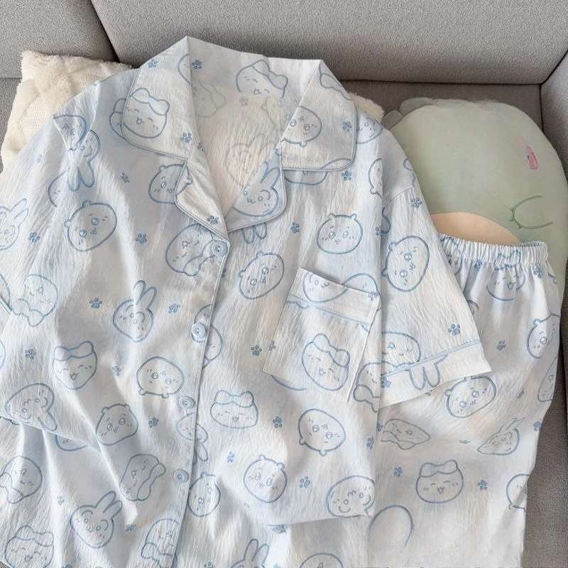 Anime Chiikawa Short Style Yunduo Cotton Short Sleeves Shorts Cute Cartoon Girl Lounge Clothes Suit Lovely Kawaii Cute Sweet New
Anime Chiikawa Short Style Yunduo Cotton Short Sleeves Shorts Cute Cartoon Girl Lounge Clothes Suit Lovely Kawaii Cute Sweet New