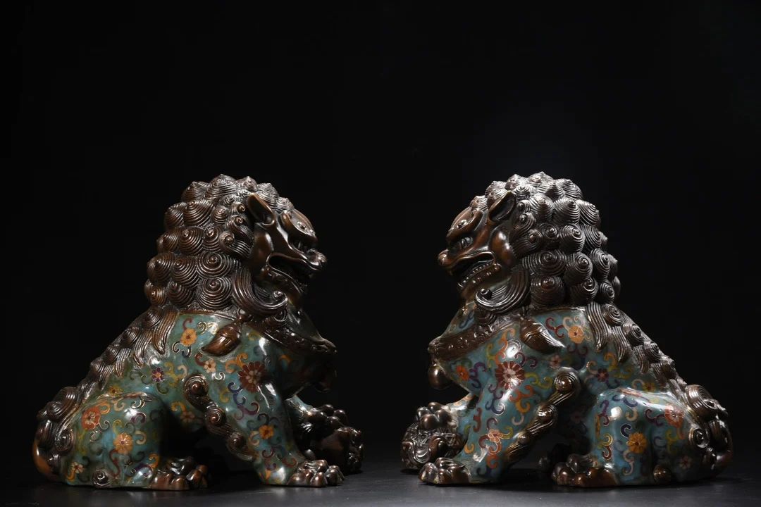 10"Xizang Folk Old Bronze Cloisonne Enamel Lion Divine Beast Door God Lion Pair Amass wealth Ornaments Town house
10"Xizang Folk Old Bronze Cloisonne Enamel Lion Divine Beast Door God Lion Pair Amass wealth Ornaments Town house