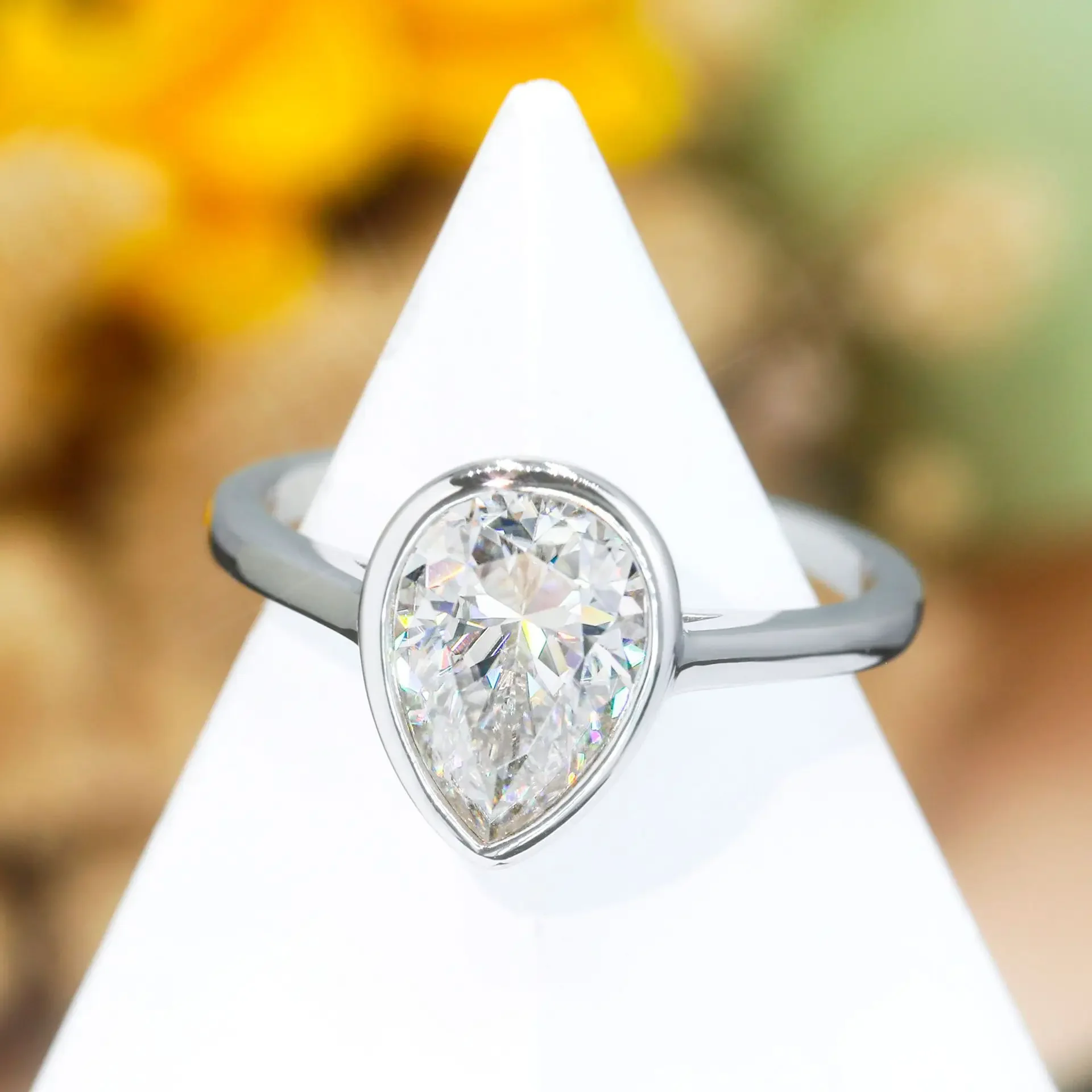 2CT D Color Pear Cut Moissanite Rings For Women S925 Silver 7x10mm Diamond Solitaire Ring Wedding Band Party Fine Jewelry
2CT D Color Pear Cut Moissanite Rings For Women S925 Silver 7x10mm Diamond Solitaire Ring Wedding Band Party Fine Jewelry