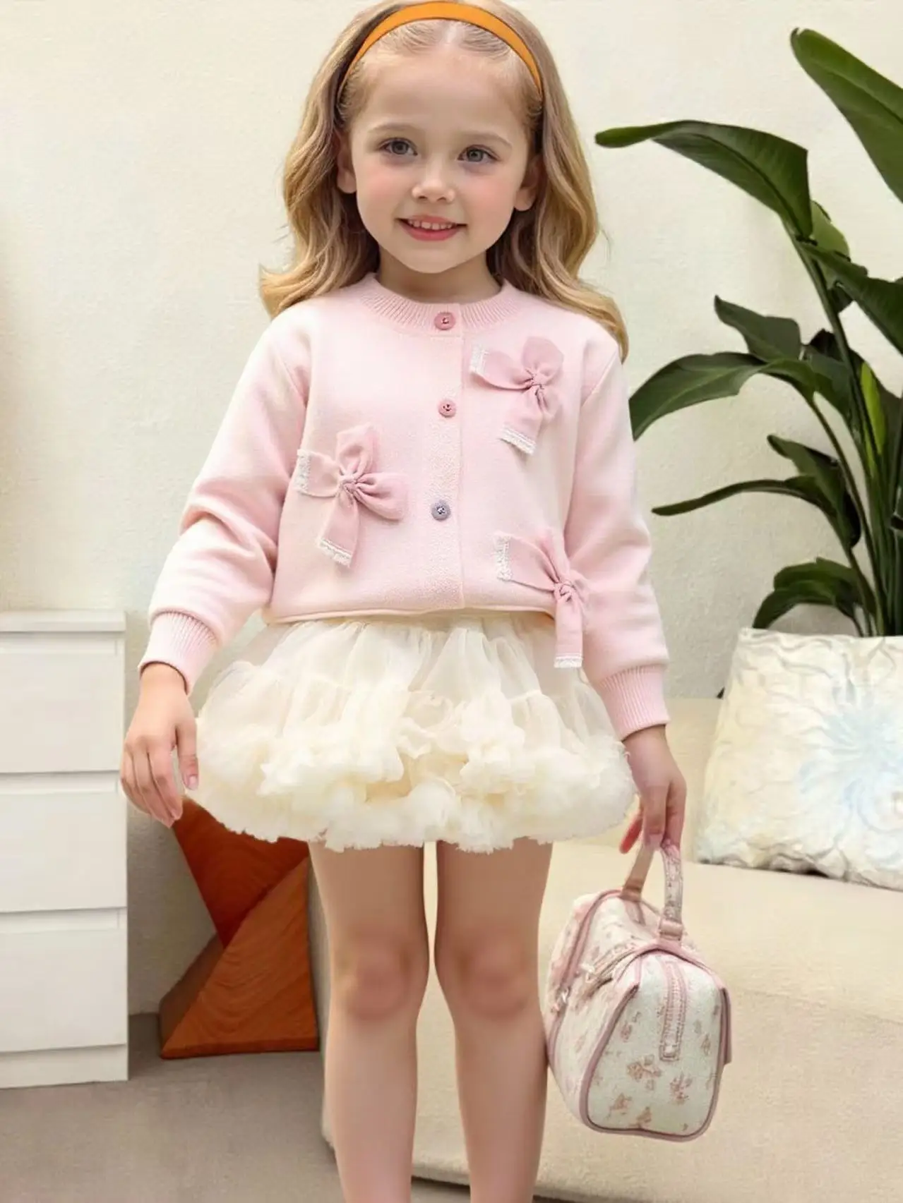 Girls' Sweater Set Children's Bow Cardigan knitted Jacket+mesh Puffy Skirt Two-piece Set Princess Style Korean Version Sweater
Girls' Sweater Set Children's Bow Cardigan knitted Jacket+mesh Puffy Skirt Two-piece Set Princess Style Korean Version Sweater