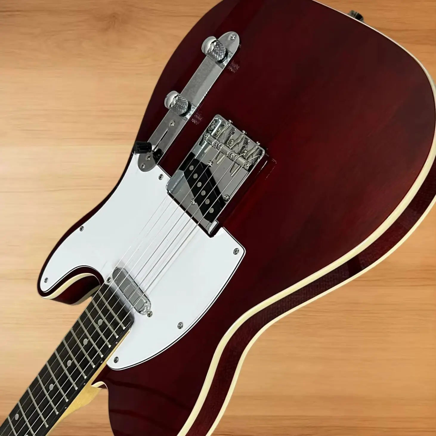 Hot Sale Wine Red Electric Guitars - Rosewood Fretboard - Double Binding
Hot Sale Wine Red Electric Guitars - Rosewood Fretboard - Double Binding