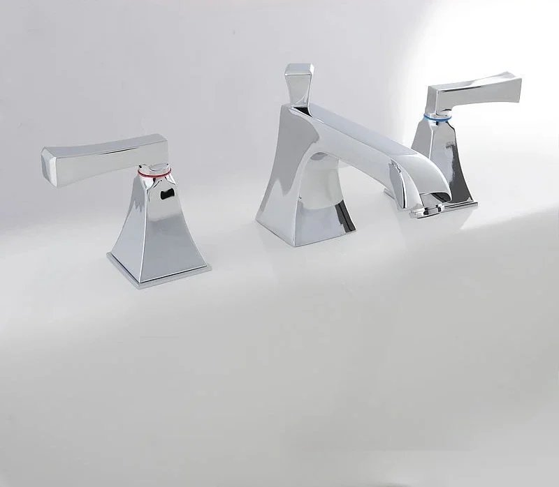 Three-hole faucet, bathroom, all copper, gold, washbasin, hot and cold, faucet, washbasin.
Three-hole faucet, bathroom, all copper, gold, washbasin, hot and cold, faucet, washbasin.