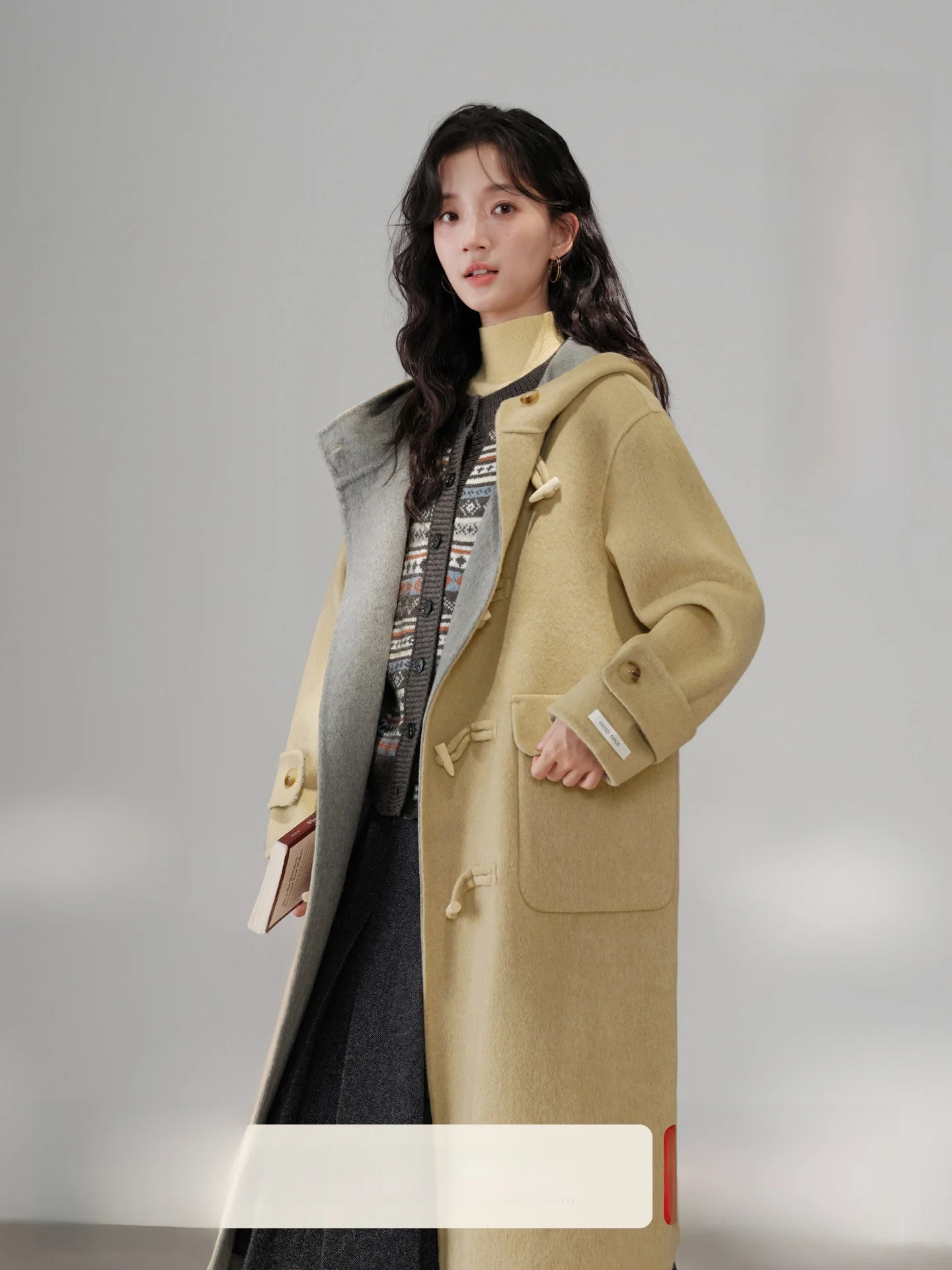 Mu Easy Korean Sle Hooded Woolen Coat Women's New 2025 Double-Faced Woolen Coat Button Detail Long Sve Vintage Commute
Mu Easy Korean Sle Hooded Woolen Coat Women's New 2025 Double-Faced Woolen Coat Button Detail Long Sve Vintage Commute