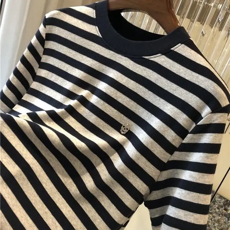 Pure Cotton Fashionable Striped Rhinestone Short-sleeved T-shirt Women Summer New Korean Style Loose Versatile Top
Pure Cotton Fashionable Striped Rhinestone Short-sleeved T-shirt Women Summer New Korean Style Loose Versatile Top