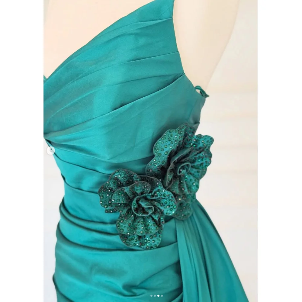 Customized Emerald Green Satin Prom Dress Strapless 3D Floral Applique High Slit Train Prom Gown Women Formal Evening Dresses
Customized Emerald Green Satin Prom Dress Strapless 3D Floral Applique High Slit Train Prom Gown Women Formal Evening Dresses 