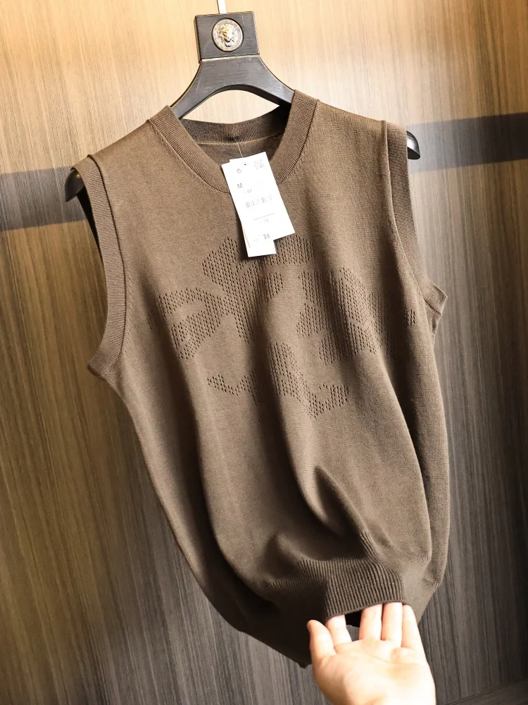 Floral Knitted Casual round Neck Sleeveless Vest Men's Summer Fashion Soft Breathable Loose Fit Urban Style Knitwear
Floral Knitted Casual round Neck Sleeveless Vest Men's Summer Fashion Soft Breathable Loose Fit Urban Style Knitwear