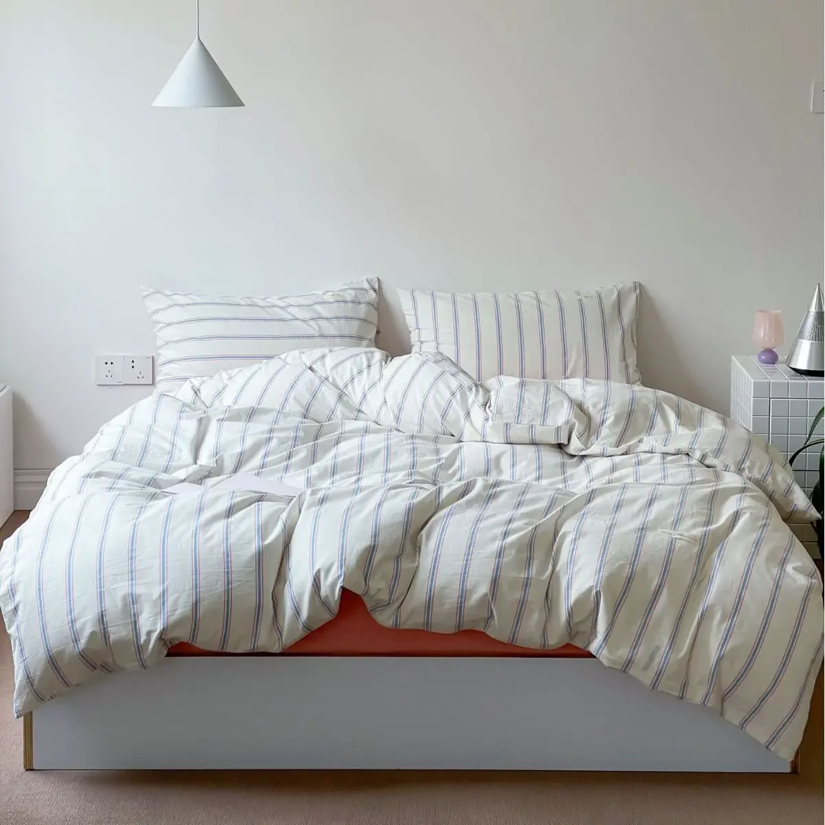 Japanese striped A-class color woven washed cotton four piece set, pure cotton bed sheet duvet set, single dormitory student thr
Japanese striped A-class color woven washed cotton four piece set, pure cotton bed sheet duvet set, single dormitory student thr
