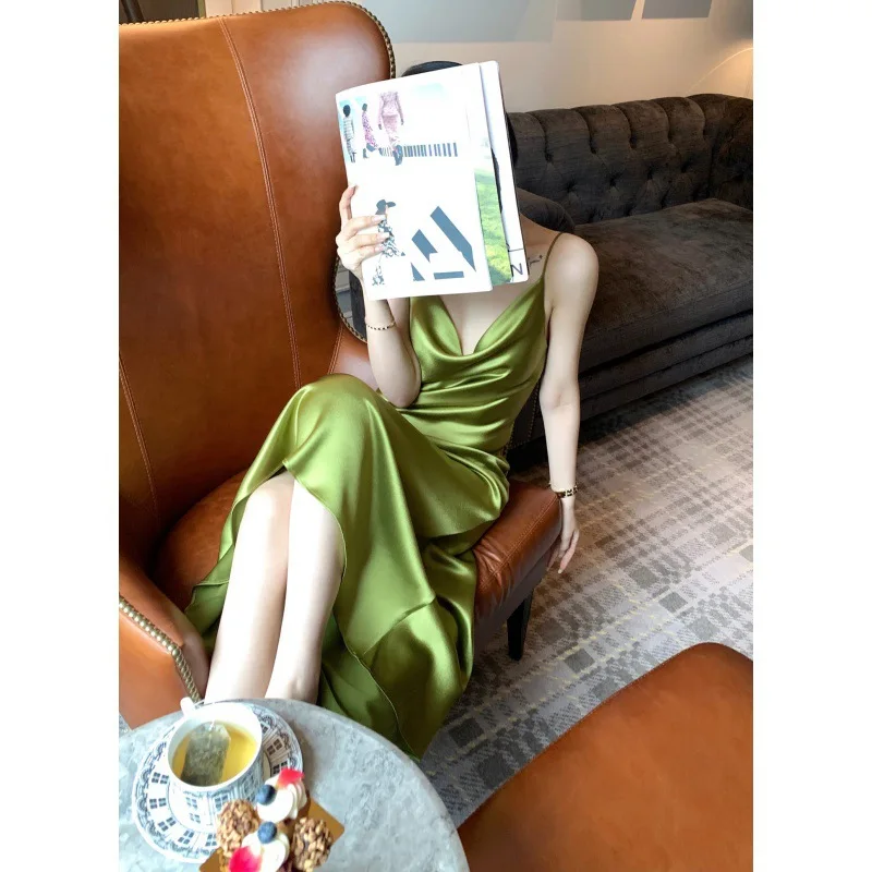 Юбка на подтяжках из ацетата, 2022, французское темпераментное атласное платье с распашным воротником, сексуальное платье на подтяжках, женское летнее платье
Юбка на подтяжках из ацетата, 2022, французское темпераментное атласное платье с распашным воротником, сексуальное платье на подтяжках, женское летнее платье