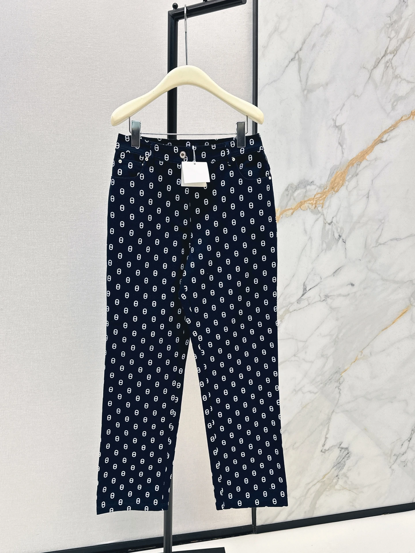 High Waist Women's Jeans Spring Summer New Print Pig Nose Logo Leather Tag Cotton Blend Comfortable Breathable Slim Fit
High Waist Women's Jeans Spring Summer New Print Pig Nose Logo Leather Tag Cotton Blend Comfortable Breathable Slim Fit