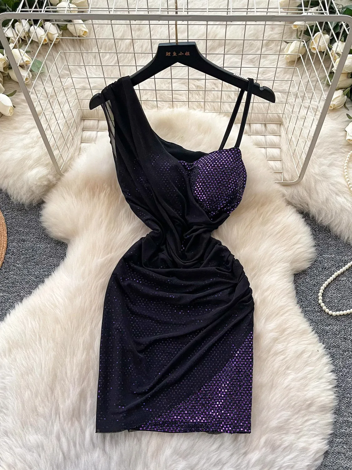 Foamlina Sexy Mesh Patchwork Sequined Bodycon Dress for Women Spaghetti Strap Sleeveless Chest-padded Slim Mini Night Club Dress
Foamlina Sexy Mesh Patchwork Sequined Bodycon Dress for Women Spaghetti Strap Sleeveless Chest-padded Slim Mini Night Club Dress