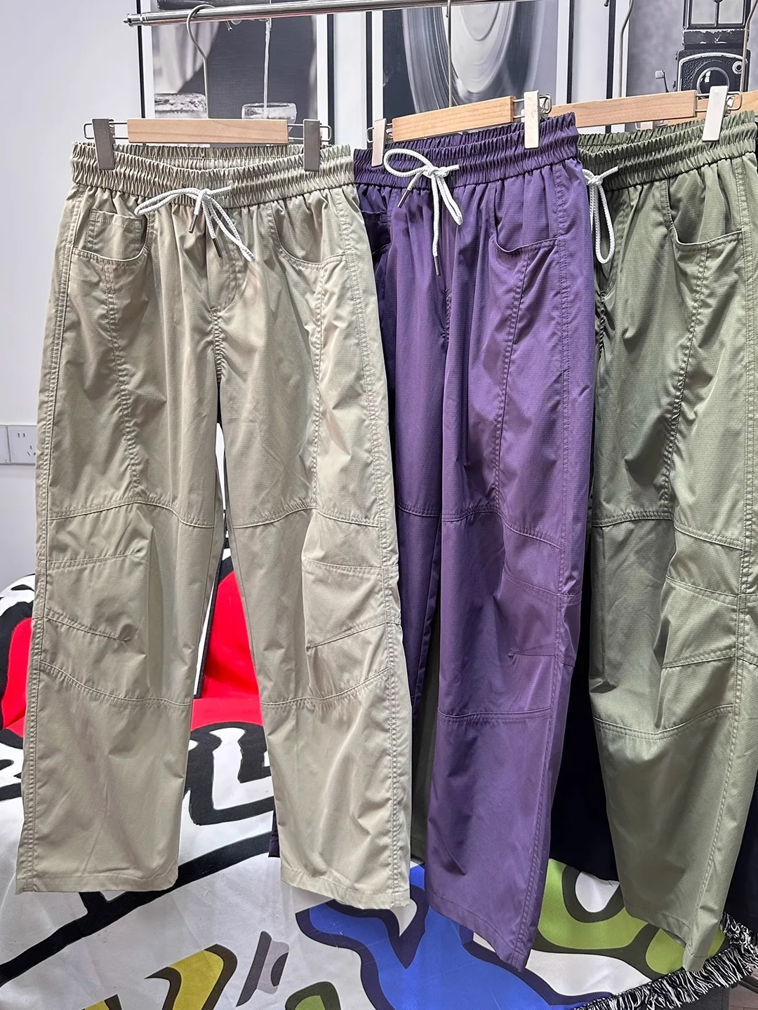 Summer 2025 Men's Casual Sports Pants Loose Wide Leg with Big kets Faionable Ci Sle Straight Leg Elastic Waist
Summer 2025 Men's Casual Sports Pants Loose Wide Leg with Big kets Faionable Ci Sle Straight Leg Elastic Waist