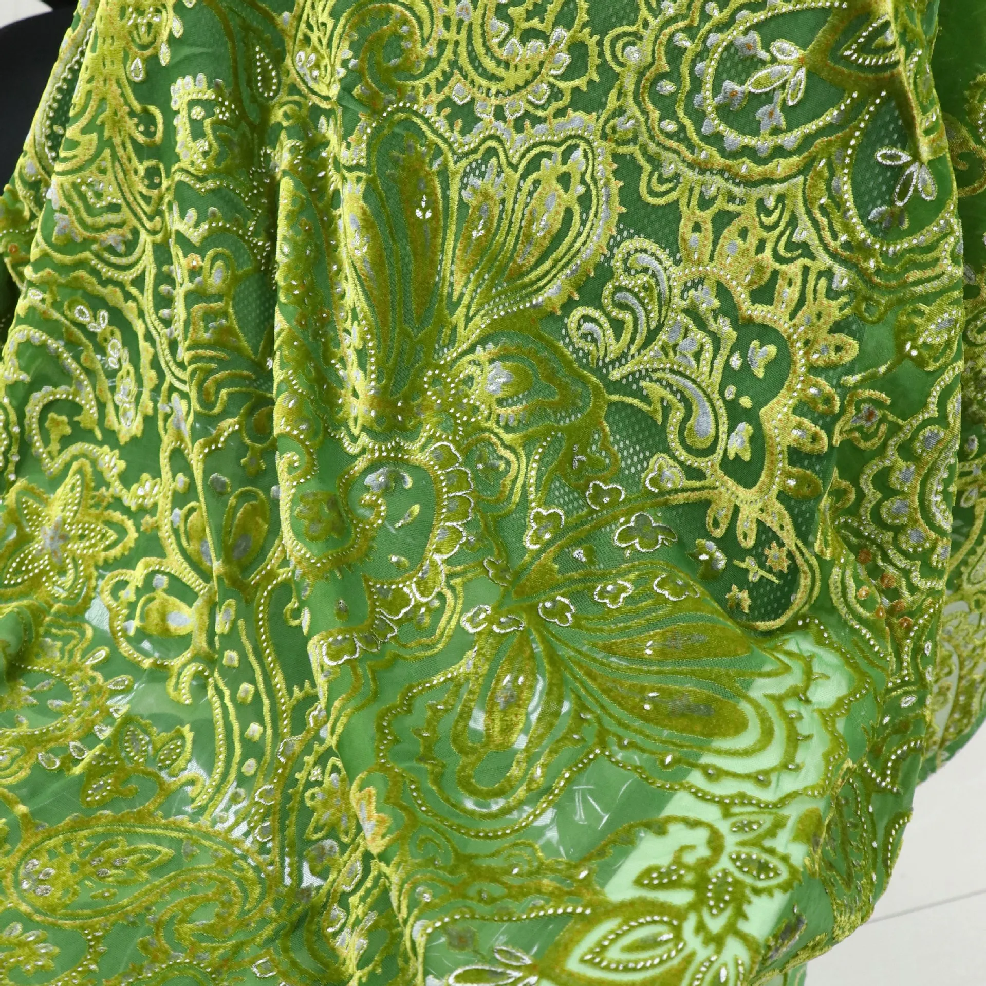 6118 Woven Burnt out Brocade Sticky Velvet Printed Burnt out Printed Velvet Fabric Nightdress Cheongsam High Quality
6118 Woven Burnt out Brocade Sticky Velvet Printed Burnt out Printed Velvet Fabric Nightdress Cheongsam High Quality