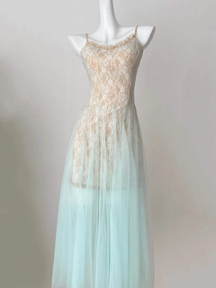 Korean Fashion Spaghetti Strap Lace Dress Women 2025 Summer Sleeveless Mesh Long Dress Elegant Party Club Dress with Chest Pad
Korean Fashion Spaghetti Strap Lace Dress Women 2025 Summer Sleeveless Mesh Long Dress Elegant Party Club Dress with Chest Pad