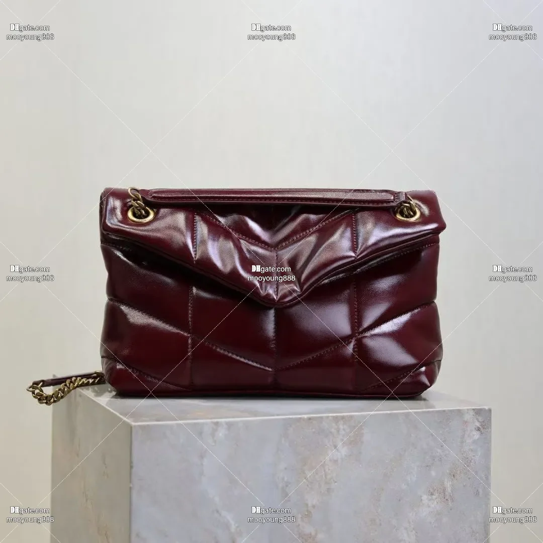 wholesale price 12A upgrade mirror quality small puffer bag 29cm quilted handbags for women chain luxury leather
wholesale price 12A upgrade mirror quality small puffer bag 29cm quilted handbags for women chain luxury leather
