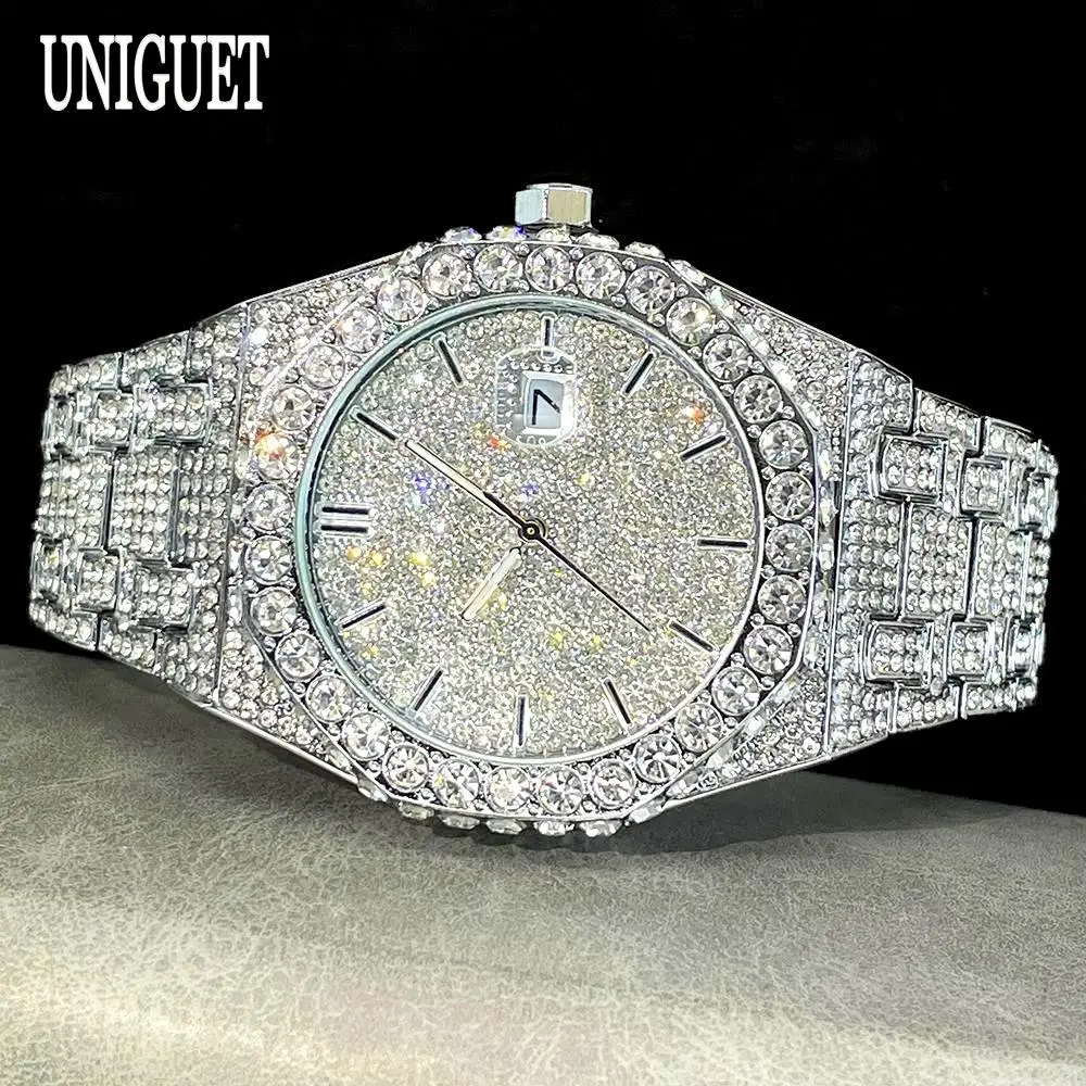 UNIGUET Роскошные часы с большими бриллиантами для мужчин, модные водонепроницаемые часы из нержавеющей стали в стиле хип-хоп Bling Iced Out Reloj Hombre Hot Sall
UNIGUET Роскошные часы с большими бриллиантами для мужчин, модные водонепроницаемые часы из нержавеющей стали в стиле хип-хоп Bling Iced Out Reloj Hombre Hot Sall