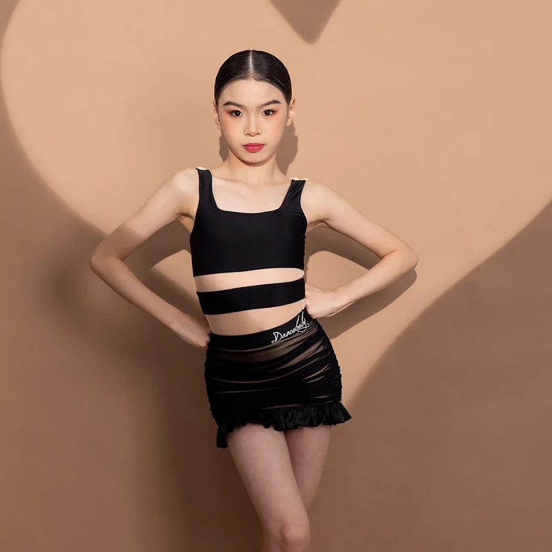 2024 New Latin Dance Clothing Girls Black Latin Top Skirt Children'S Samba Chacha Ballroom Dance Performance Costumes DWY9993
2024 New Latin Dance Clothing Girls Black Latin Top Skirt Children'S Samba Chacha Ballroom Dance Performance Costumes DWY9993