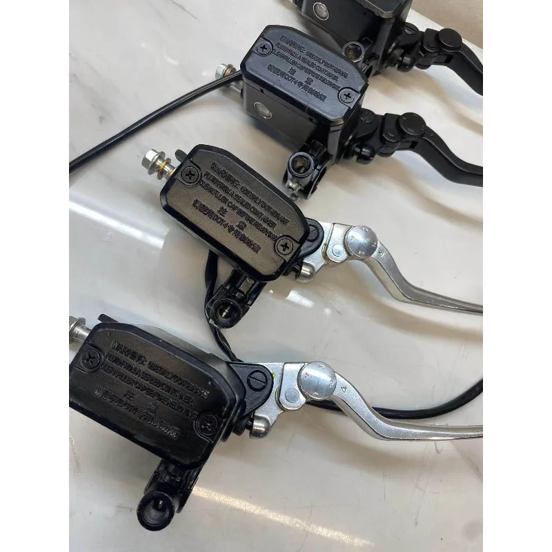 For Benelli Huanglong BJ300/600 Jinpeng 502 Preschool Teacher 250 350 550 400 Front Brake Pump Brake Handle
For Benelli Huanglong BJ300/600 Jinpeng 502 Preschool Teacher 250 350 550 400 Front Brake Pump Brake Handle