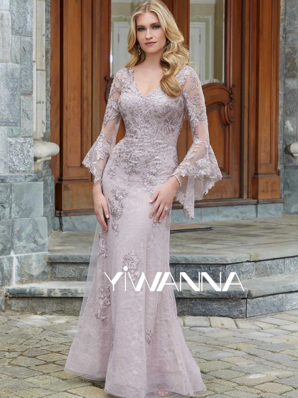 Sparkly Appliques Sequins Mother Of The Bride Dress For Wedding 2025 Customized V-neck Prom Dresses Elegant Lace Evening Gown
Sparkly Appliques Sequins Mother Of The Bride Dress For Wedding 2025 Customized V-neck Prom Dresses Elegant Lace Evening Gown