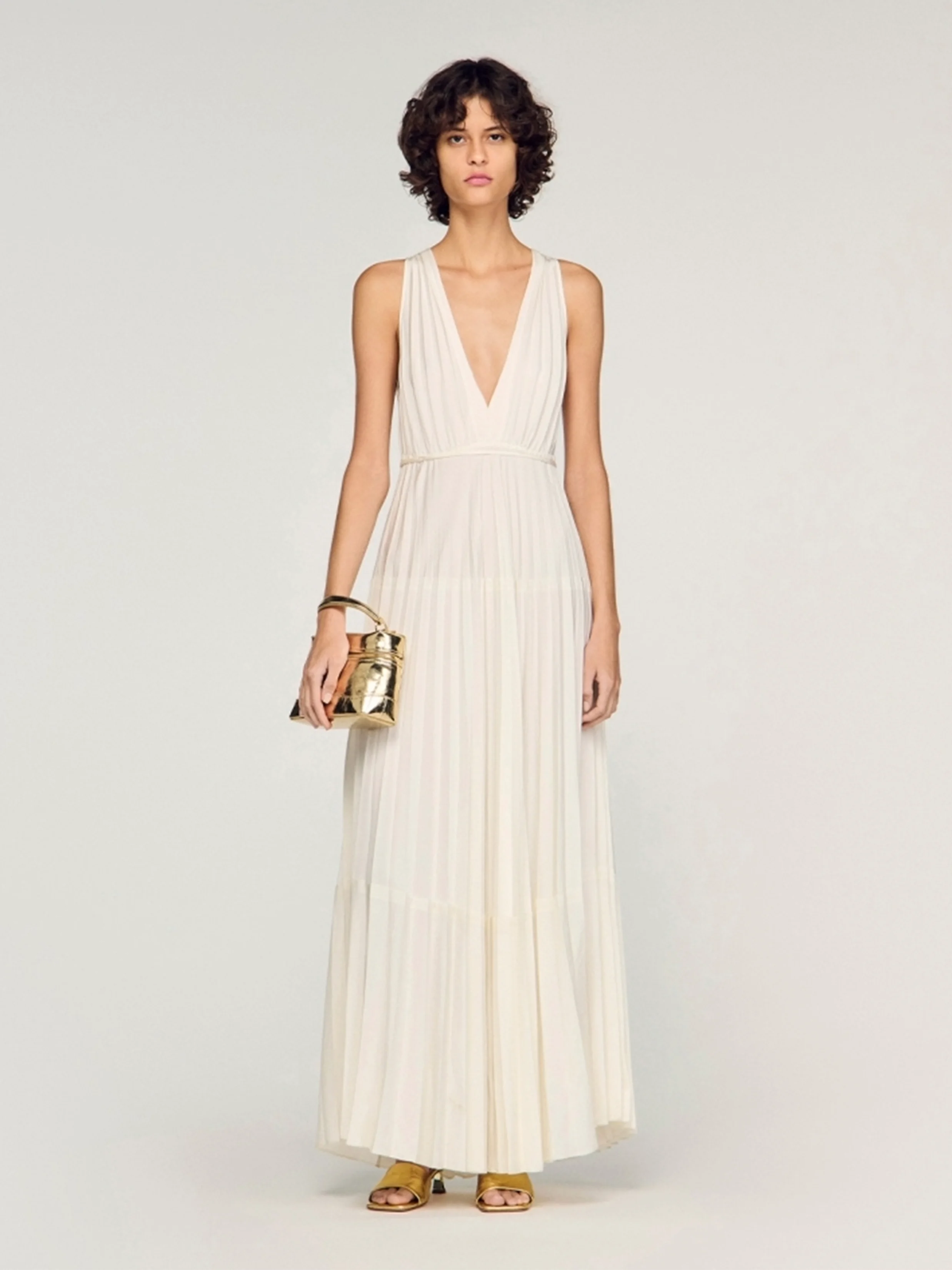 Long Waist-Cinching V-Neck Midi Dress Elegant Accordion Pleat Sleeveless Women's Fashion Dress by Qinglan for Spring Summer A...
Long Waist-Cinching V-Neck Midi Dress Elegant Accordion Pleat Sleeveless Women's Fashion Dress by Qinglan for Spring Summer A...
