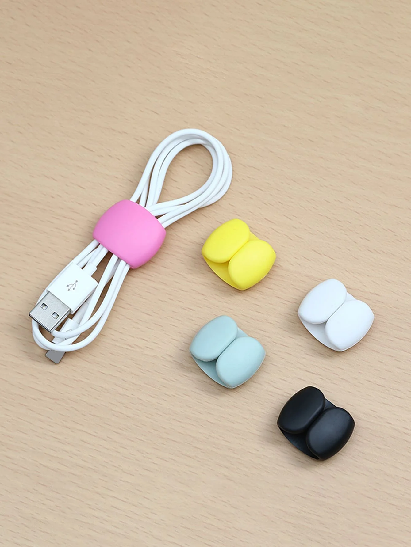 15pcs Black Cable Organizer Clips, Earphone & Charging Cord Winder Clips, Minimalist Multi-Function Cord Wrap Clips
15pcs Black Cable Organizer Clips, Earphone & Charging Cord Winder Clips, Minimalist Multi-Function Cord Wrap Clips