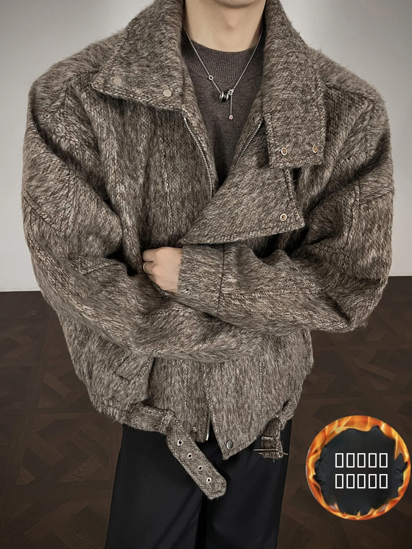 Утепленная хлопковая куртка для мужчин: осенне-зимнее теплое пальто в американском стиле, молодежная верхняя одежда в стиле «Философ»
Утепленная хлопковая куртка для мужчин: осенне-зимнее теплое пальто в американском стиле, молодежная верхняя одежда в стиле «Философ»