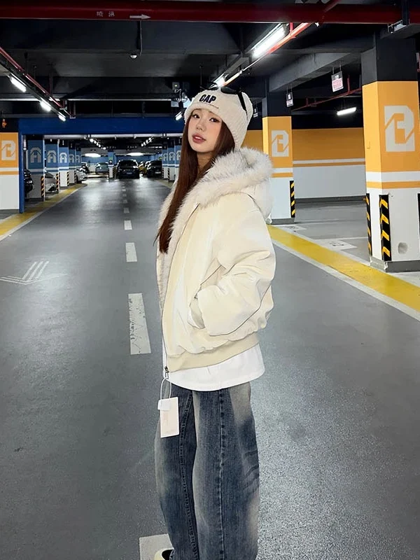 Thiened Winter Padded Hooded PU Leather Cotton Jaet for Men And Women Couples Warm Versatile Cotton Coat with Fce Inner
Thiened Winter Padded Hooded PU Leather Cotton Jaet for Men And Women Couples Warm Versatile Cotton Coat with Fce Inner