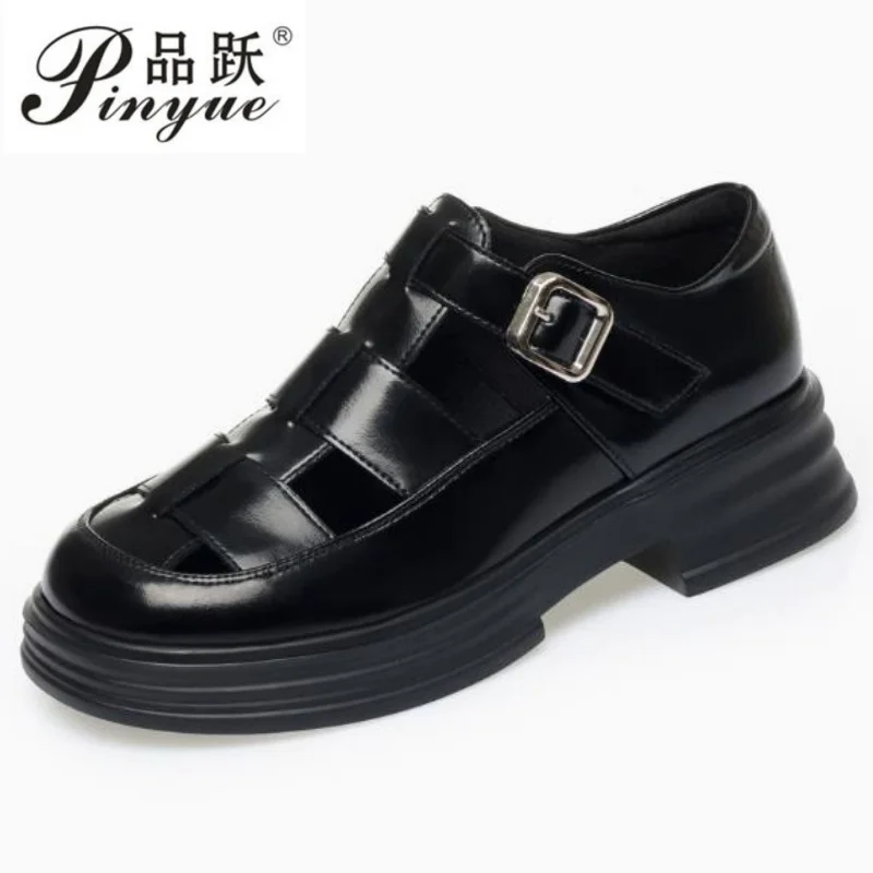 Women Roman Fashion Anti-slip Sandals Women Spring New Soft Leather Openwork Hole Breathable Platform Gladiator Sandals 35-40
Women Roman Fashion Anti-slip Sandals Women Spring New Soft Leather Openwork Hole Breathable Platform Gladiator Sandals 35-40