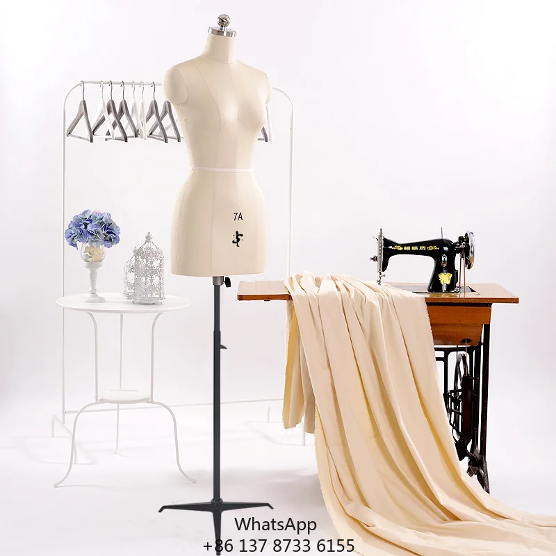 High Quality Torso Mannequin Female Dummy With Removable Shoulder Bags Models With Adjustable Height Base
High Quality Torso Mannequin Female Dummy With Removable Shoulder Bags Models With Adjustable Height Base