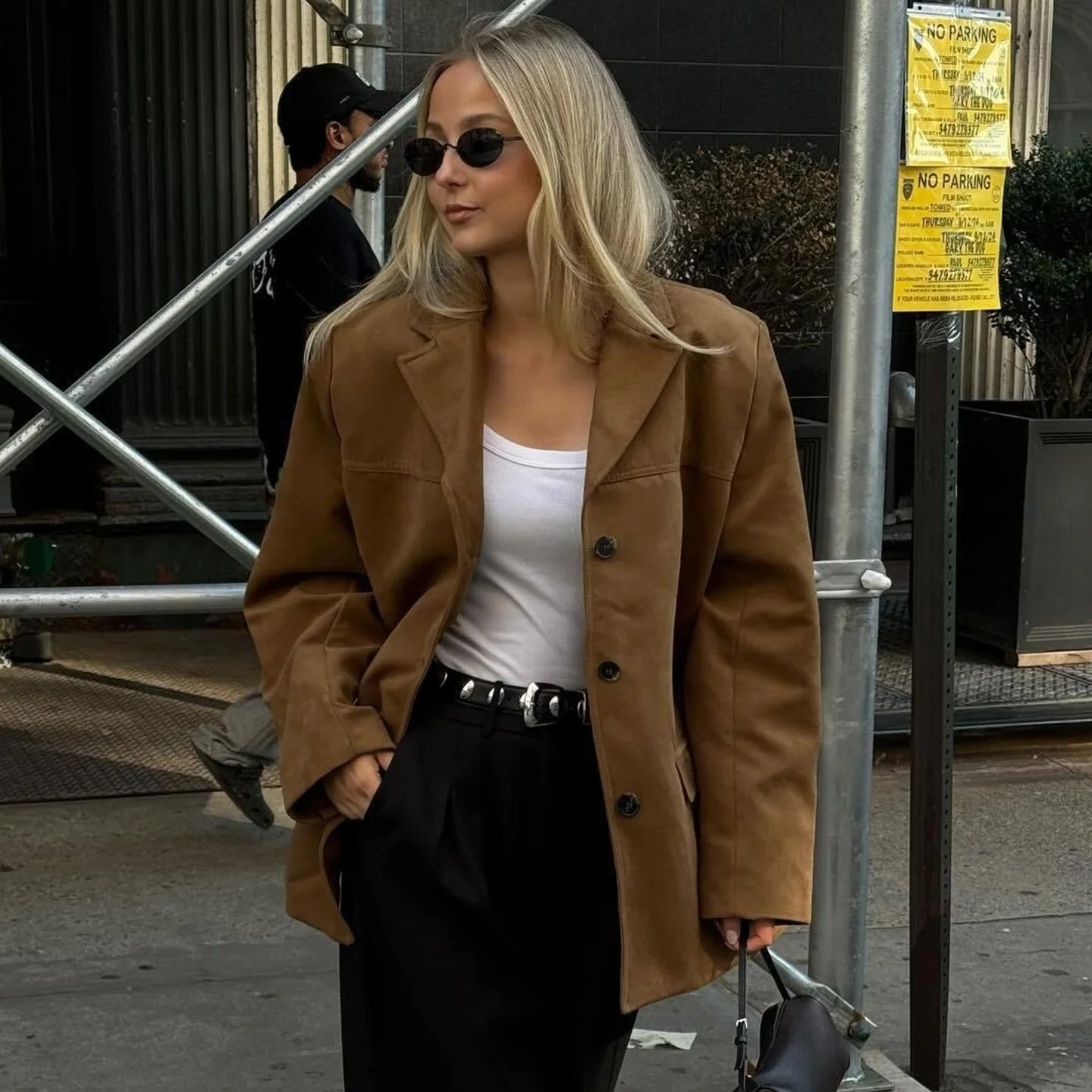 ZARF2024 new winter women's clothing simple loose casual fashion versatile solid color long-sleeved suede suit jacket
ZARF2024 new winter women's clothing simple loose casual fashion versatile solid color long-sleeved suede suit jacket