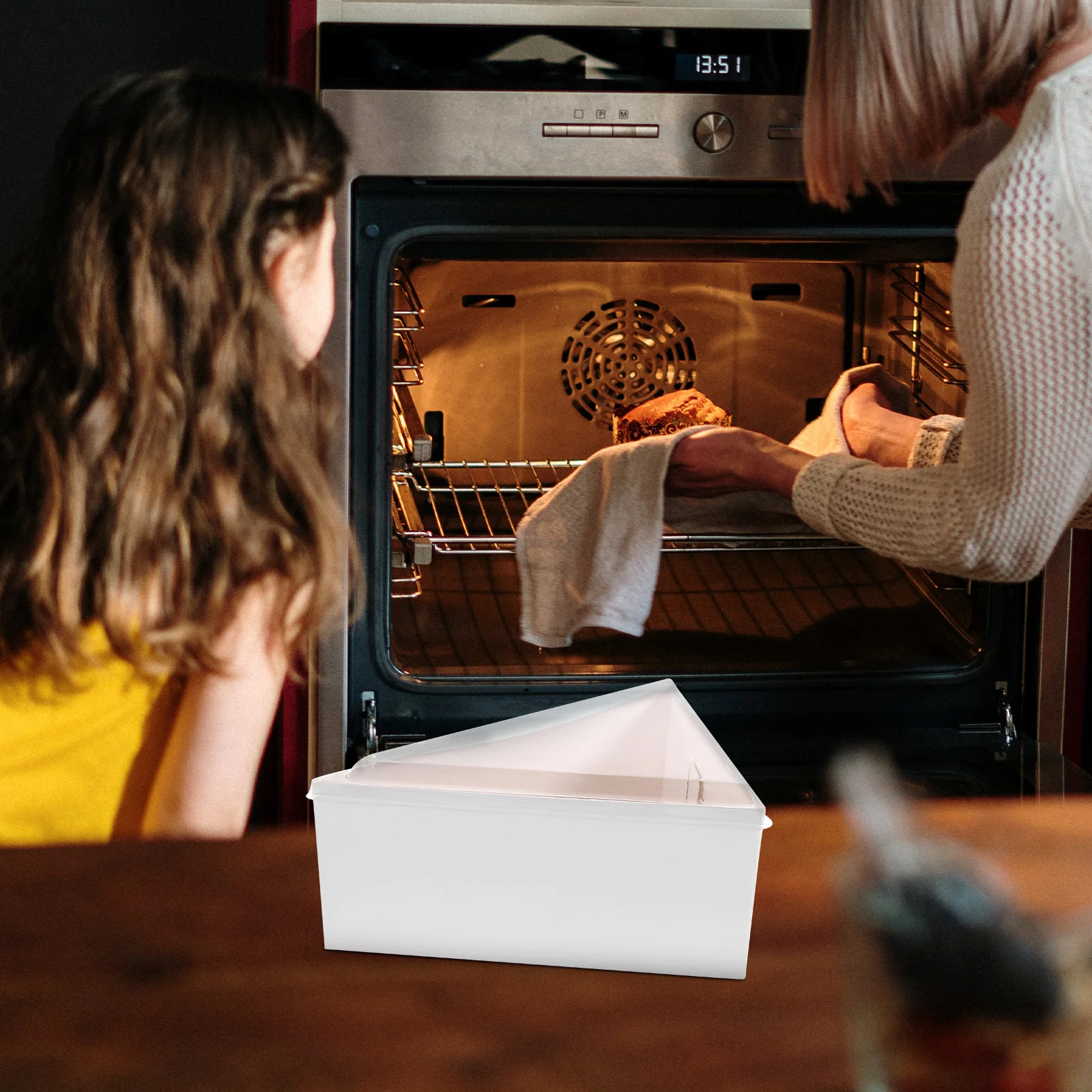 50Sets Pizza Boxes Triangle Cake Slice Boxes Sturdy Cake Packaging Containers for Small Banquet Cupcake Containers
50Sets Pizza Boxes Triangle Cake Slice Boxes Sturdy Cake Packaging Containers for Small Banquet Cupcake Containers