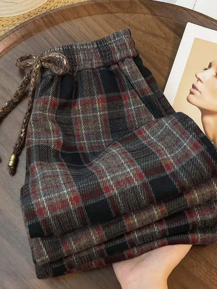 Брюки прямого кроя больших размеров, повседневные, в клетку, с широкими штанинами, универсальные, модные, с высокой талией, эластичные, в корейском стиле, для офиса и повседневной носки
Брюки прямого кроя больших размеров, повседневные, в клетку, с широкими штанинами, универсальные, модные, с высокой талией, эластичные, в корейском стиле, для офиса и повседневной носки