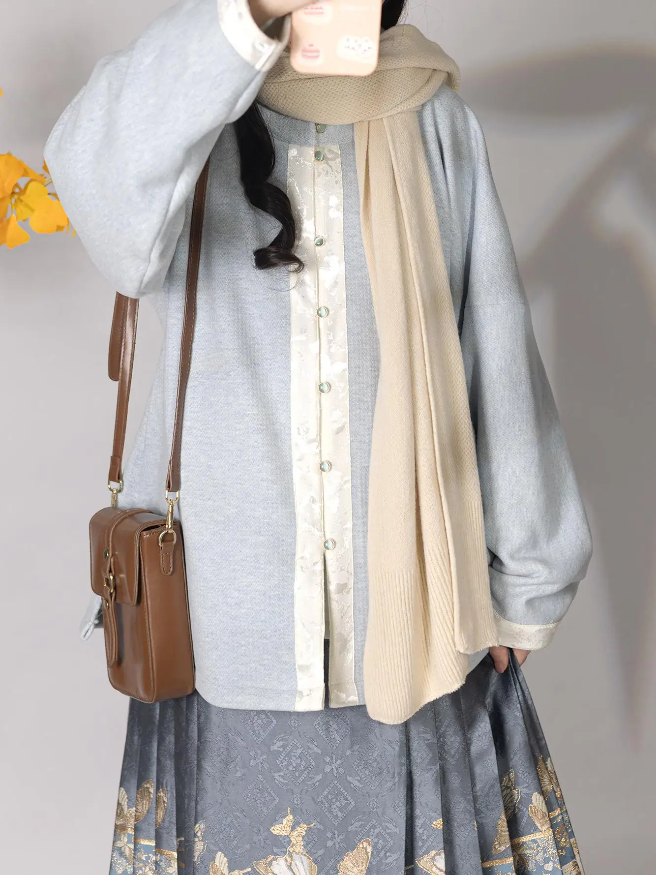 Tanghailuo Original Knitted Fleece Lined round Neck Jacket Hanfu Outerwear with Bow Bag Sleeve Autumn Winter Women's Clothing
Tanghailuo Original Knitted Fleece Lined round Neck Jacket Hanfu Outerwear with Bow Bag Sleeve Autumn Winter Women's Clothing