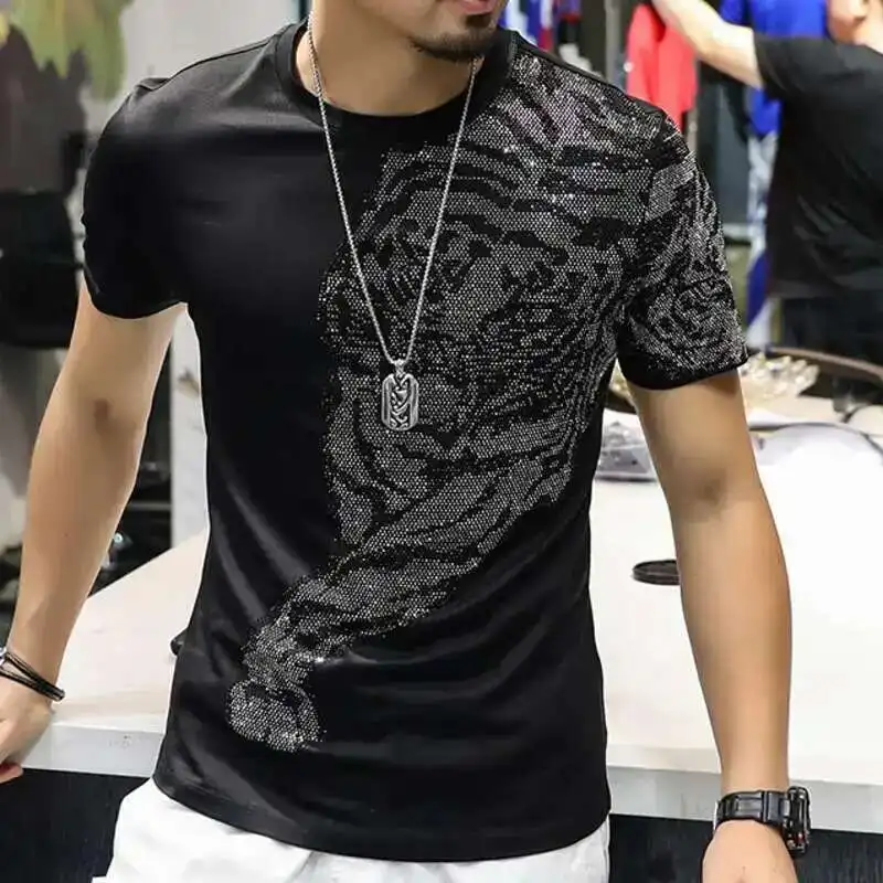 Male Top Tee Personality Tiger Hot Diamond Printing Tshirt Men 2021 Streetwear Tee Shirt Homme Camiseta Masculina Funny T Shirts
Male Top Tee Personality Tiger Hot Diamond Printing Tshirt Men 2021 Streetwear Tee Shirt Homme Camiseta Masculina Funny T Shirts