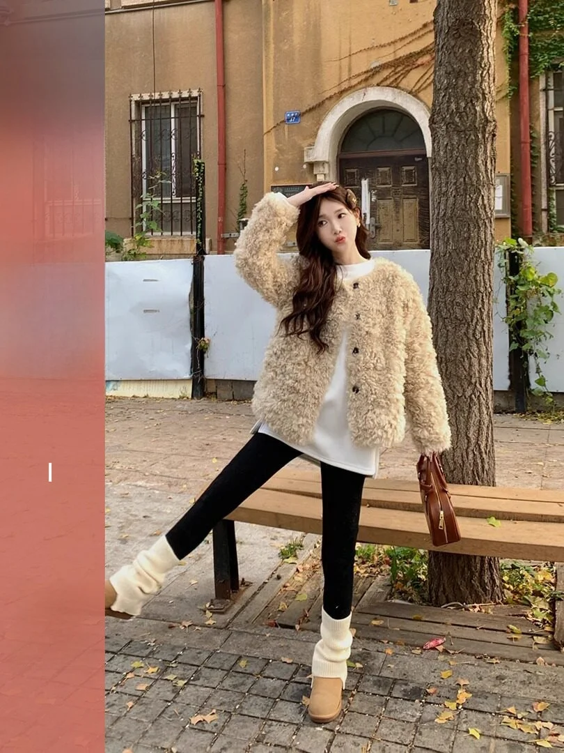 Thiened Lamb Fur Coat Women's Winter Outerwear round Ne Commute Sle Inteated Leather And Fur Roll Hair Environmental ...
Thiened Lamb Fur Coat Women's Winter Outerwear round Ne Commute Sle Inteated Leather And Fur Roll Hair Environmental ...