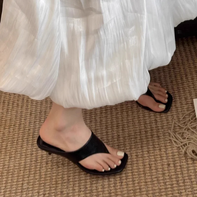 Korean Style Simple Outdoor Women's Sandals Summer 2026 Fashionable Versatile Thin Heel Square Head High Heel Slip-On Shoes
Korean Style Simple Outdoor Women's Sandals Summer 2026 Fashionable Versatile Thin Heel Square Head High Heel Slip-On Shoes
