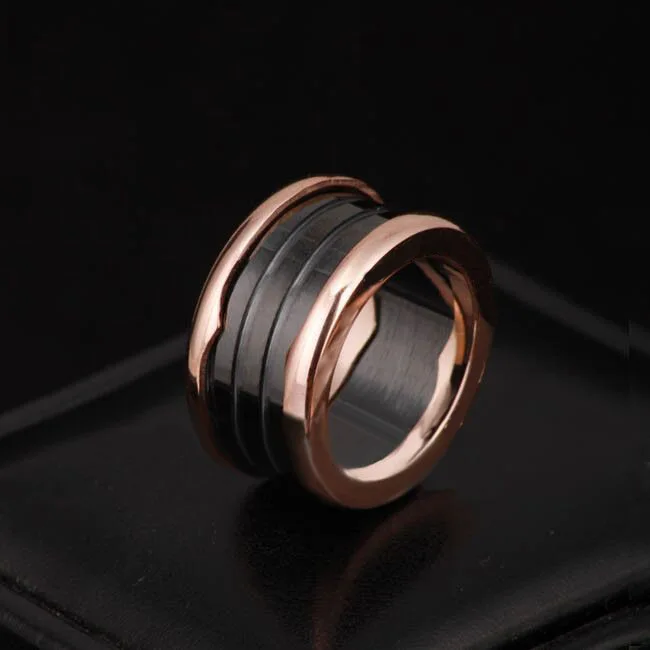 Simple temperament Hip hop style light luxury spring rose gold intermediate color couple ring retro accessory
Simple temperament Hip hop style light luxury spring rose gold intermediate color couple ring retro accessory