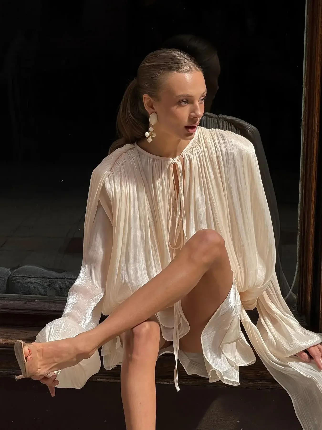 Long Sleeve Ruffle Dress Women Draped Short Dress Asymmetric Ruched Dress Fashion Beach Style Female Robe Summer
Long Sleeve Ruffle Dress Women Draped Short Dress Asymmetric Ruched Dress Fashion Beach Style Female Robe Summer
