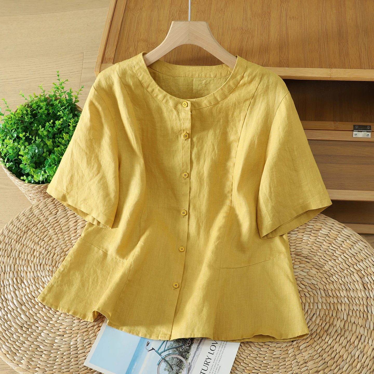 plus Size Women's Cotton Linen Short Sleeve Shirt round Neck Summer New Style Casual Comfortable Breathable Loose Fit Top
plus Size Women's Cotton Linen Short Sleeve Shirt round Neck Summer New Style Casual Comfortable Breathable Loose Fit Top