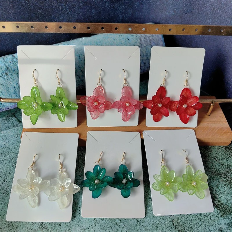 Elegant Natural Hydrangeas Flower Earrings Different Epoxy Resin Flower Earrings Creative Handmaking Plant Earrings Wholesale
Elegant Natural Hydrangeas Flower Earrings Different Epoxy Resin Flower Earrings Creative Handmaking Plant Earrings Wholesale