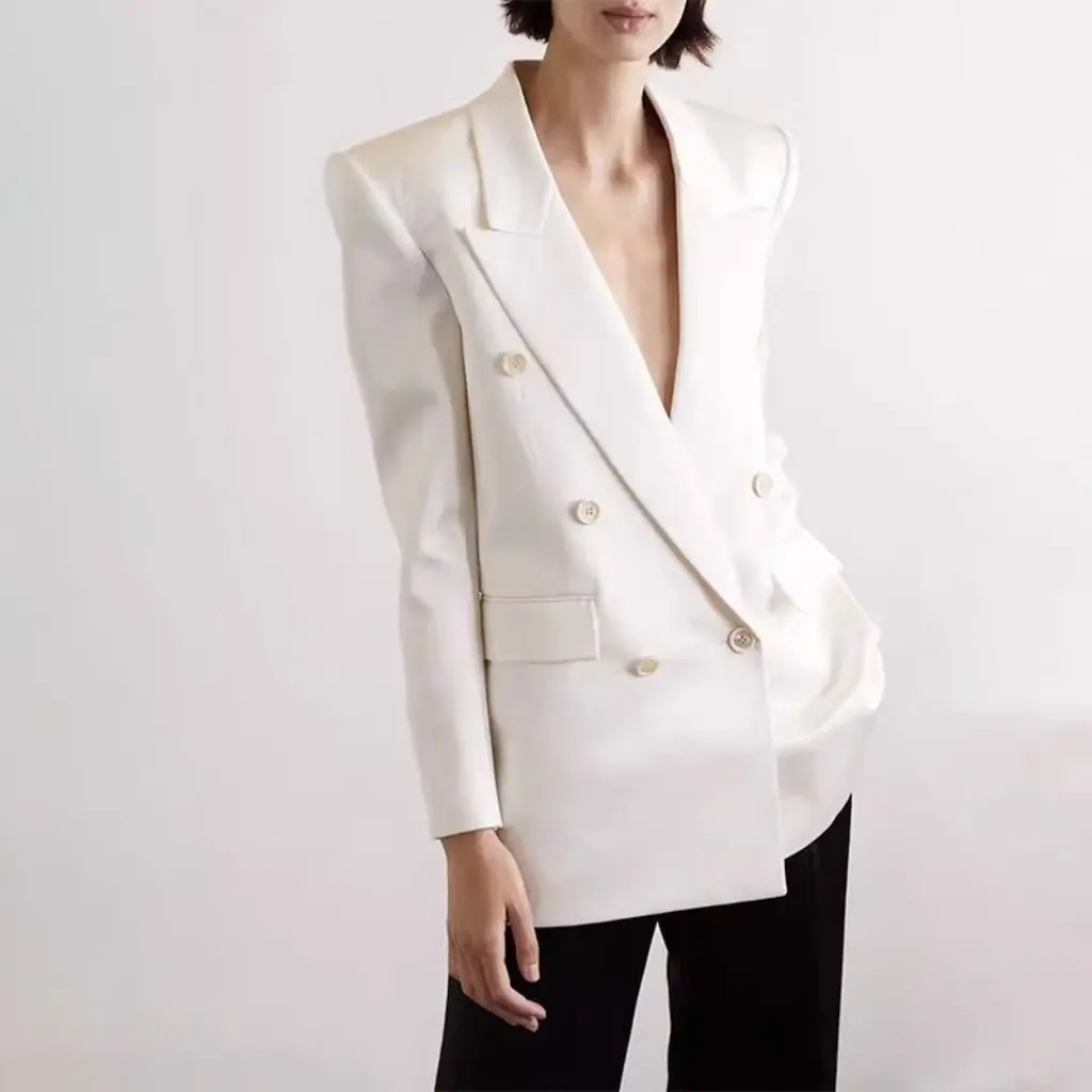 Women's Minimalist Double-Breasted Silk Satin Suit Coat with Shoulder Pad Long Sleeve for Spring And Autumn
Women's Minimalist Double-Breasted Silk Satin Suit Coat with Shoulder Pad Long Sleeve for Spring And Autumn