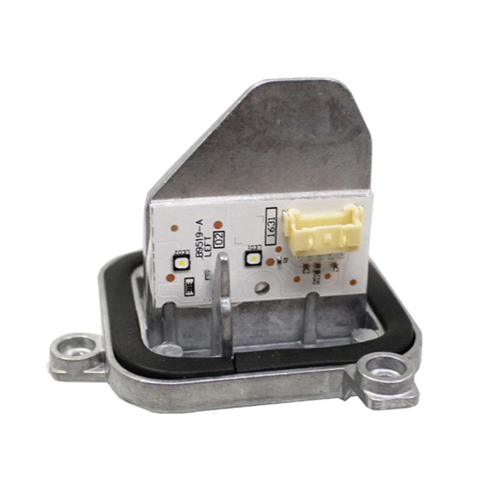 BWM Series Compatible Replacement Part Number for the left side of the headlamp with a daytime running light feature
BWM Series Compatible Replacement Part Number for the left side of the headlamp with a daytime running light feature