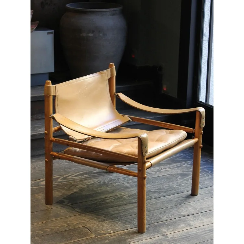 Retro sofa chair household living room single leisure chair solid wood saddle leather hunting chair
Retro sofa chair household living room single leisure chair solid wood saddle leather hunting chair